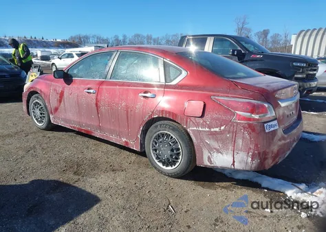 2015 Nissan Altima 2.5/2.5 S/2.5 Sl/2.5 Sv z USA, uszkodzony, nr VIN 1N4AL3AP7FC284703